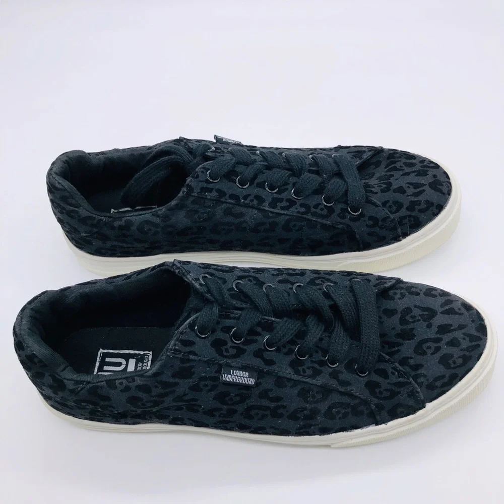 LONDON UNDERGROUND WOMENS BLACK SNEAKERS SIZE 9.5M